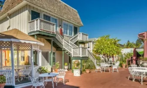 Подборка гостевых домов в центре маленьких городков