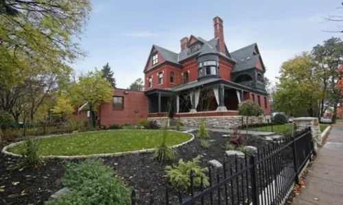 Как выбрать гостевой дом с парковкой