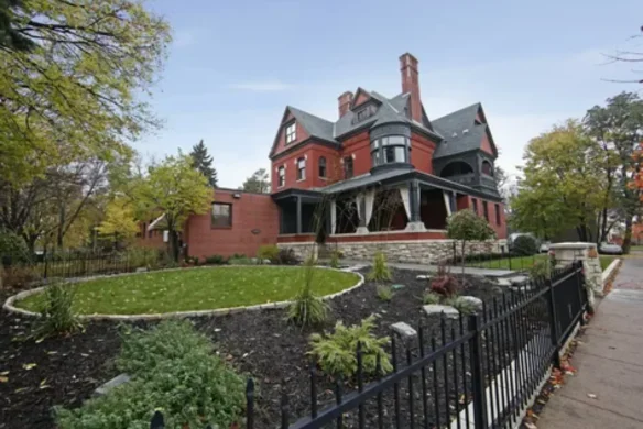 Как выбрать гостевой дом с парковкой